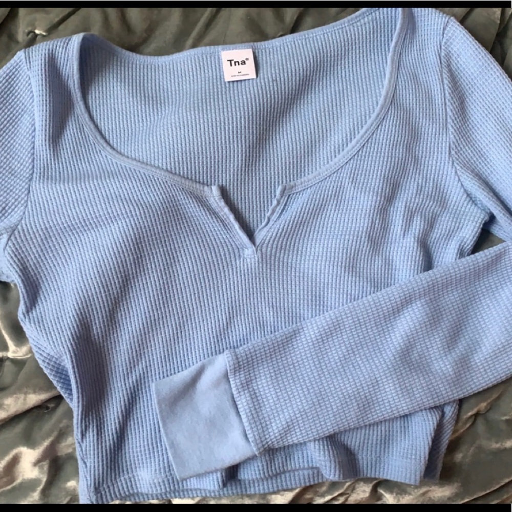 Aritzia Top